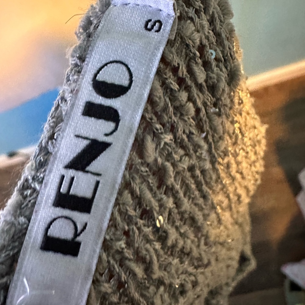 Renjo sweater